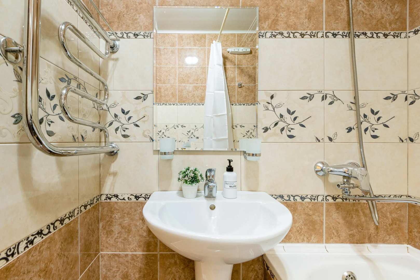 Квартира 1-к в престижном мкр. на Сельской 39/6 с красивым видом на Волгу от RentAp, 5 сп.мест