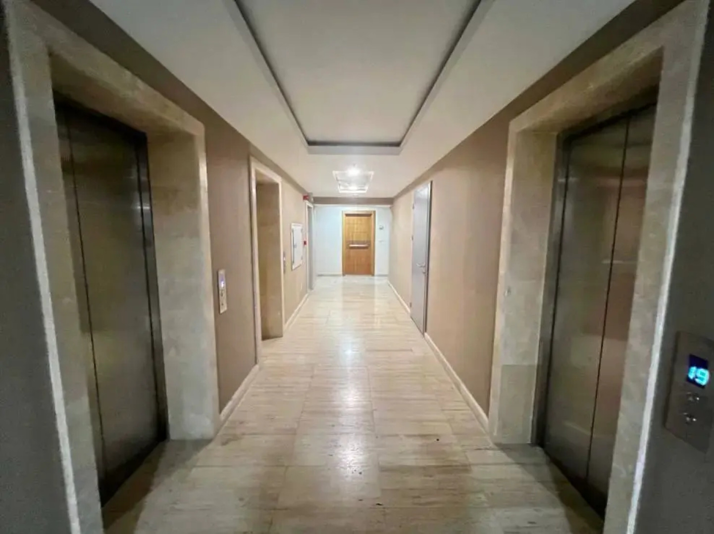 Апарт-отель на берегу моря, Porta Batumi Tower