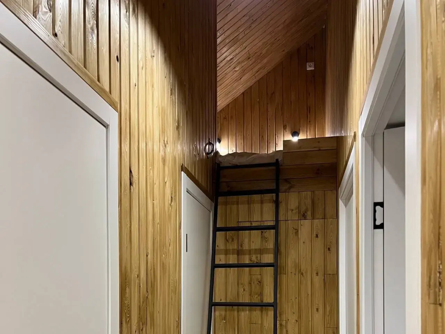 Частный дом Barn-House у леса с бассейном и банным чаном