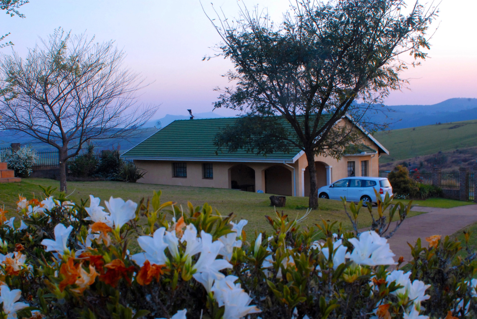 Апартаменты Thaba Tsweni Lodge and Safaris