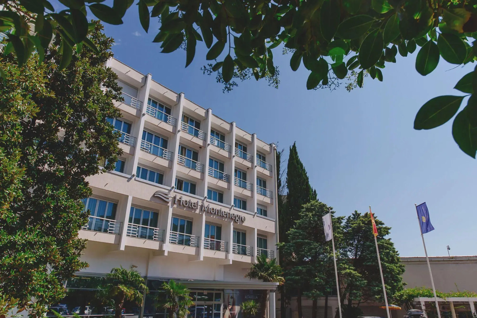 Отель Montenegro Beach Resort