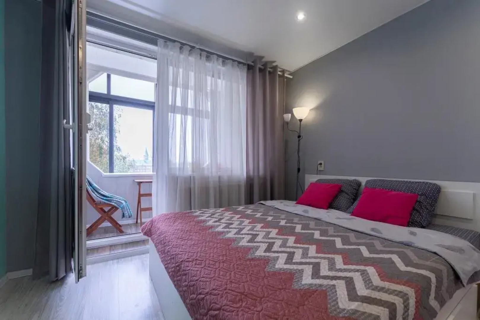 Квартира Кант за Окном