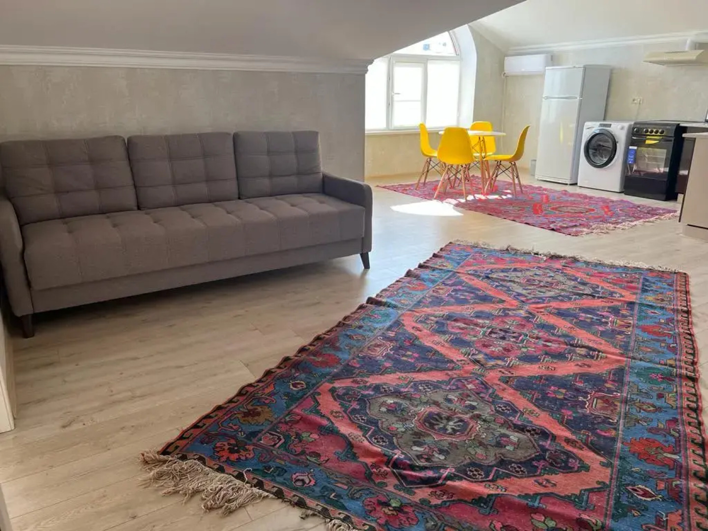 Апартаменты "Эленика" в центре Каспийска с видом на горы