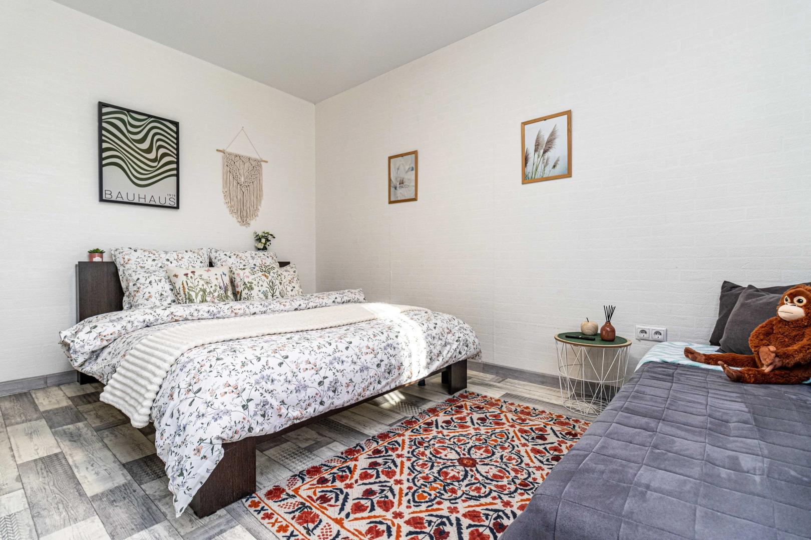 Квартира университетская 49