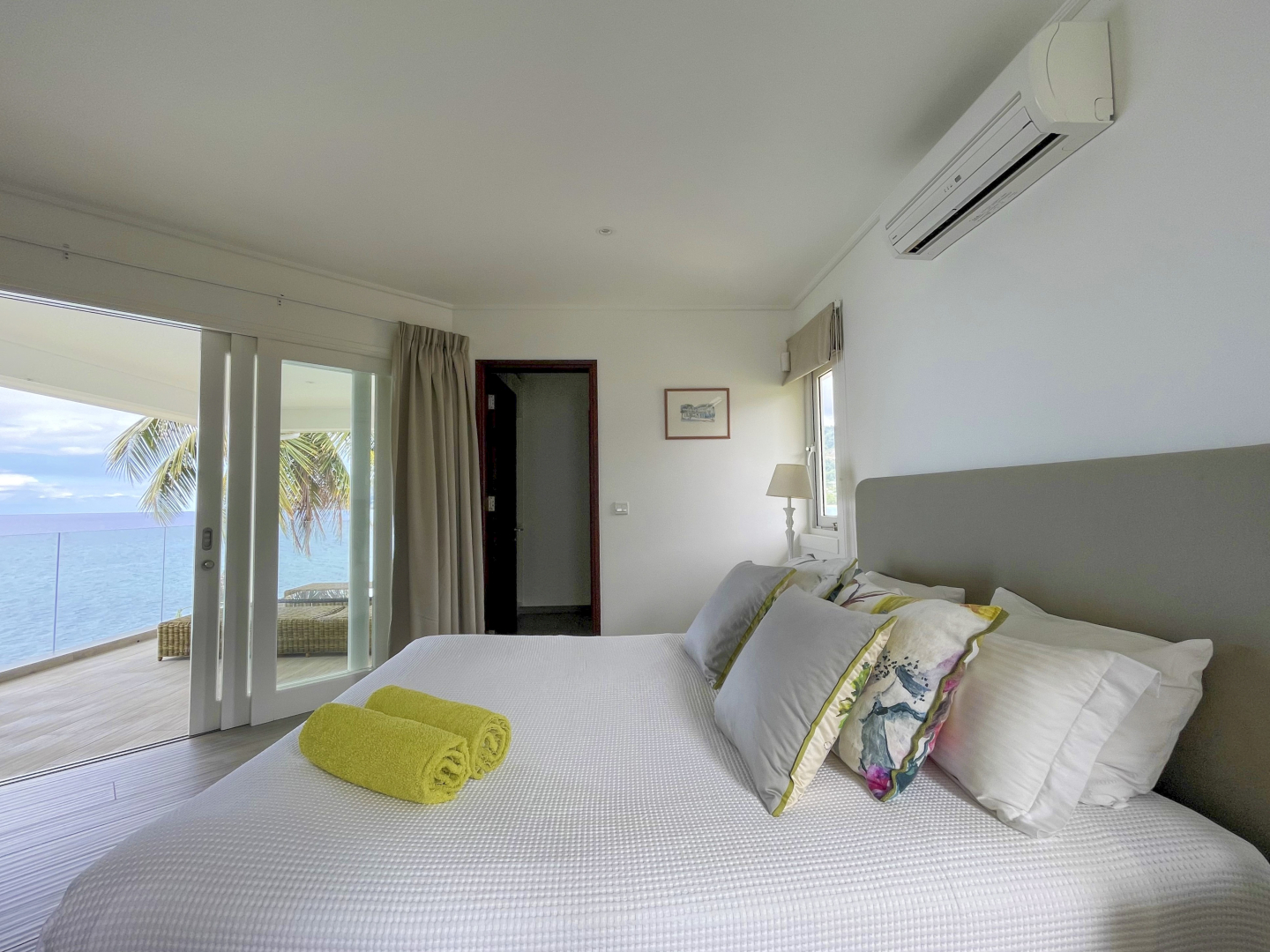 Вилла VallonEnd Beach Front