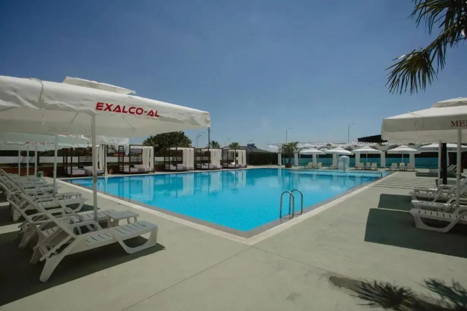 Отель Kompleksi Exalco Al