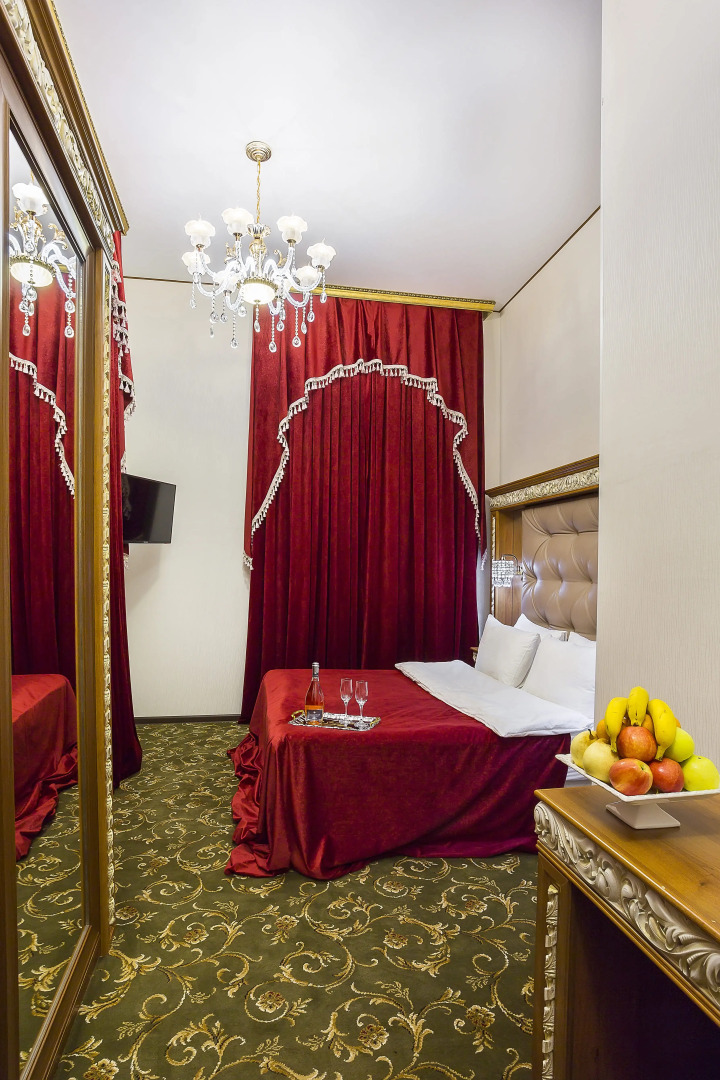 Отель Империя