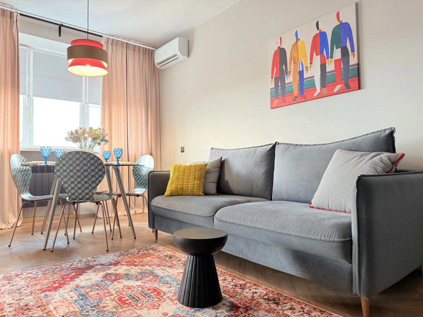 Квартира Уютная  на набережной реки Волги в самом центре города-героя.