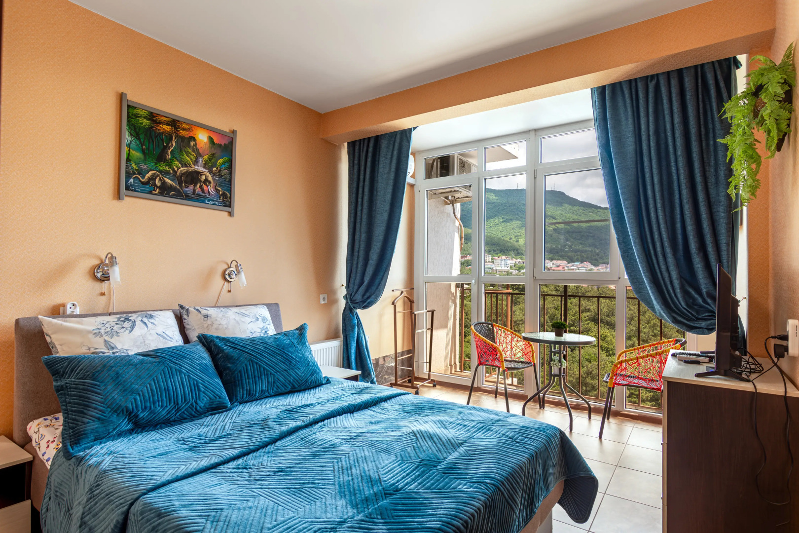 Квартира Евротрешка с видом на горы