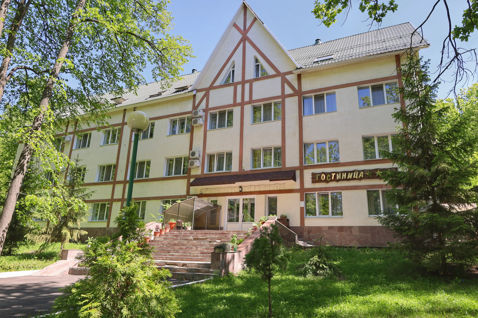 Отель Дубрава