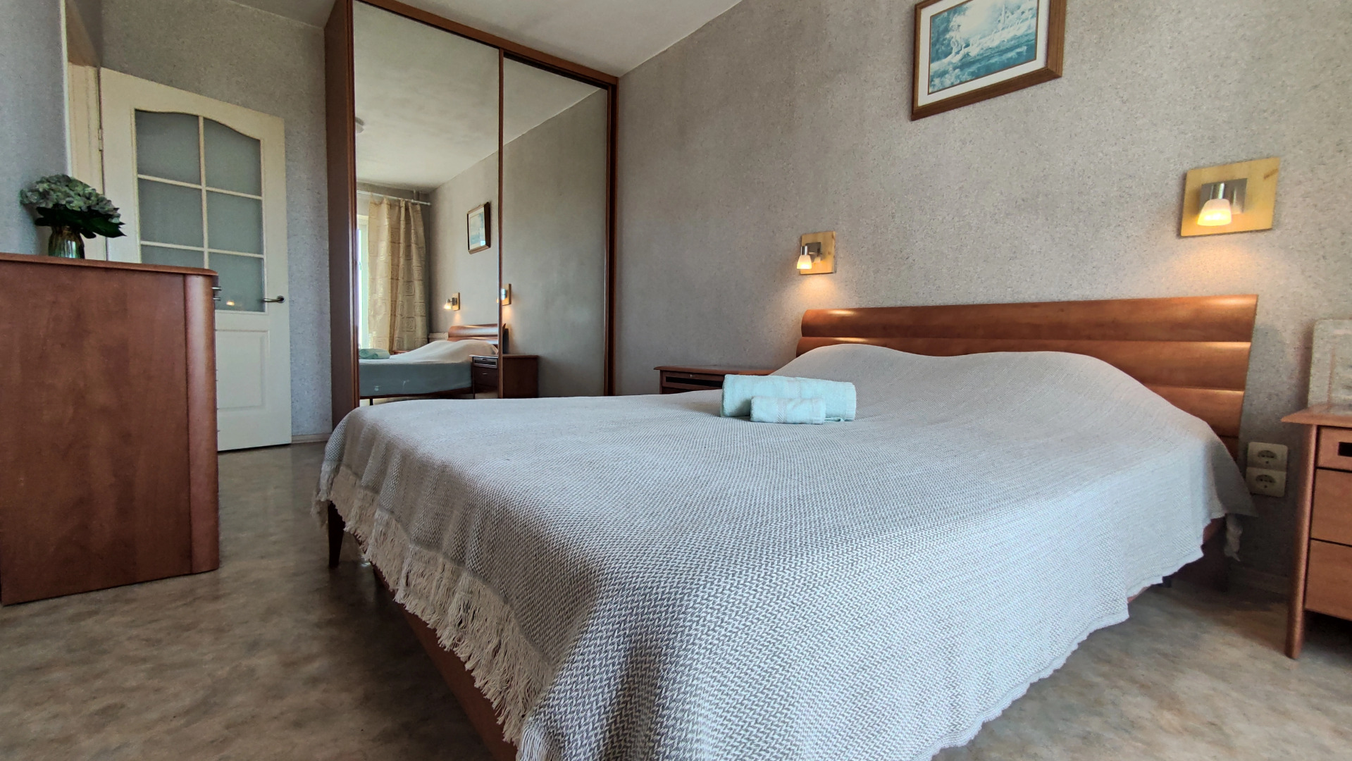 Квартира 10 мин до центра, уютно, чисто, ванна для двоих