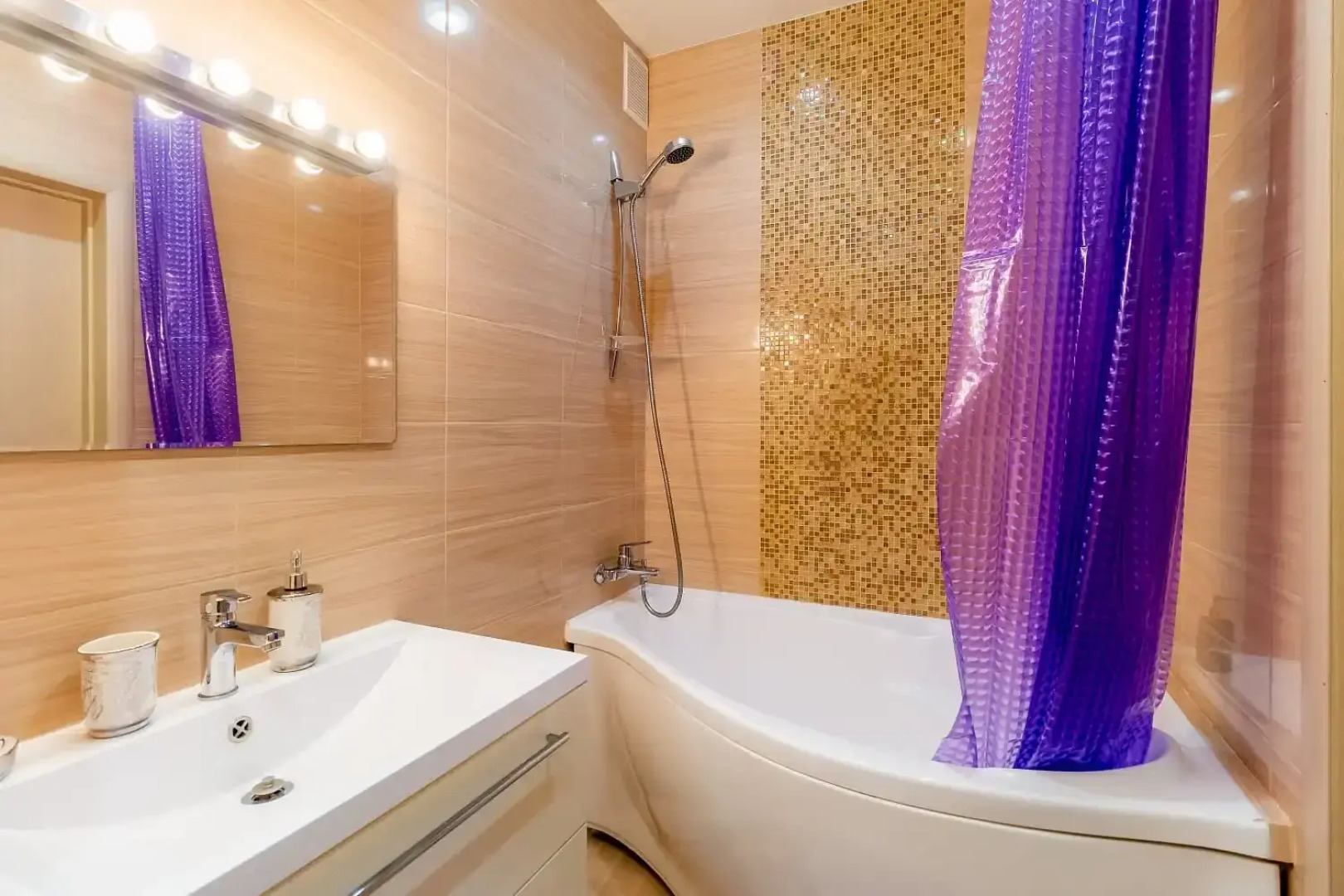 Апартаменты в Новом Доме Рядом с ЖД Вокзалом с евро ремонтом бонус кофемашина