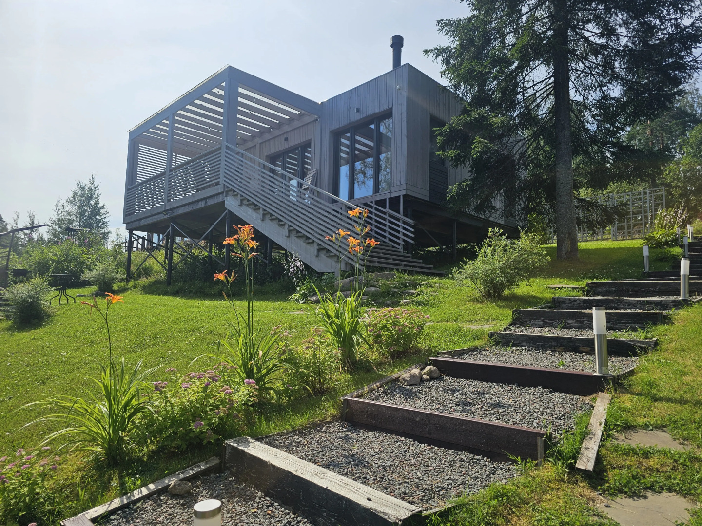 Коттедж Черничный склон Grey House