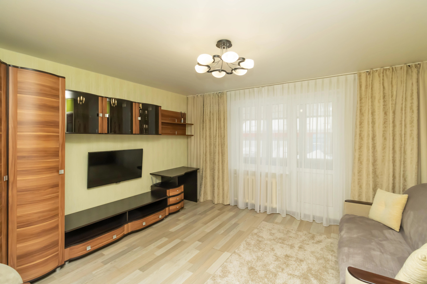 Апартаменты на Комарова 133а