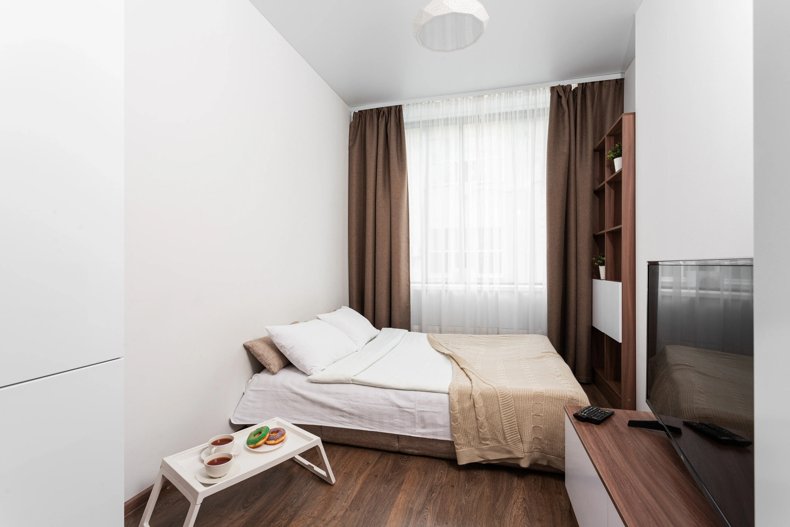 3 Апартаменты Малышева 42 (08)