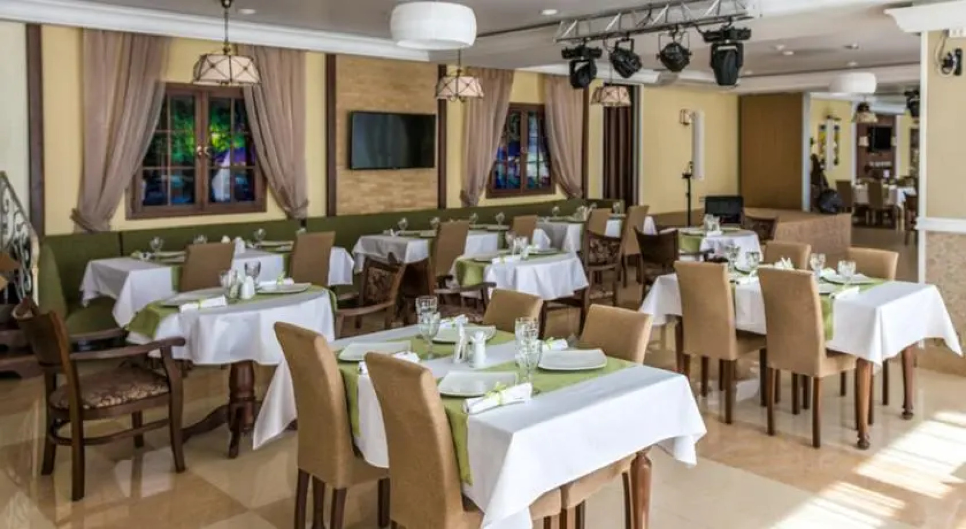 Отель Воробьевы горы