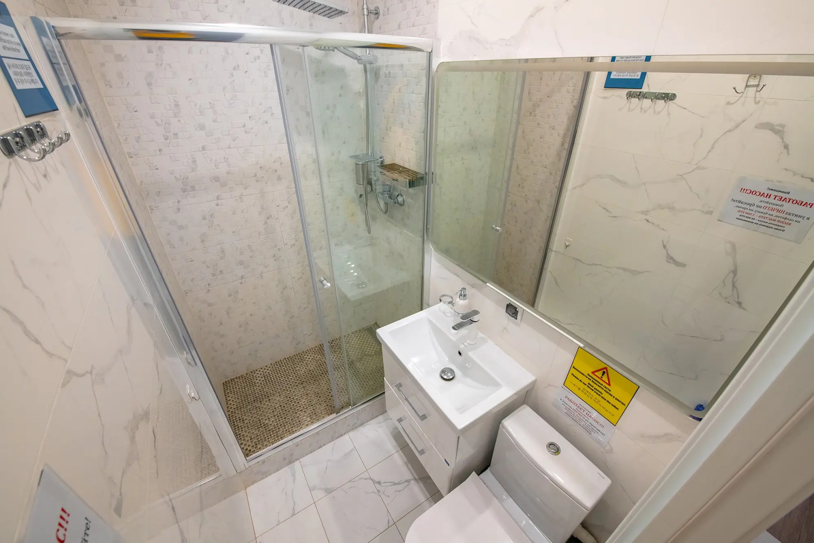 Апартаменты Central Bay Studios Near the Station 1