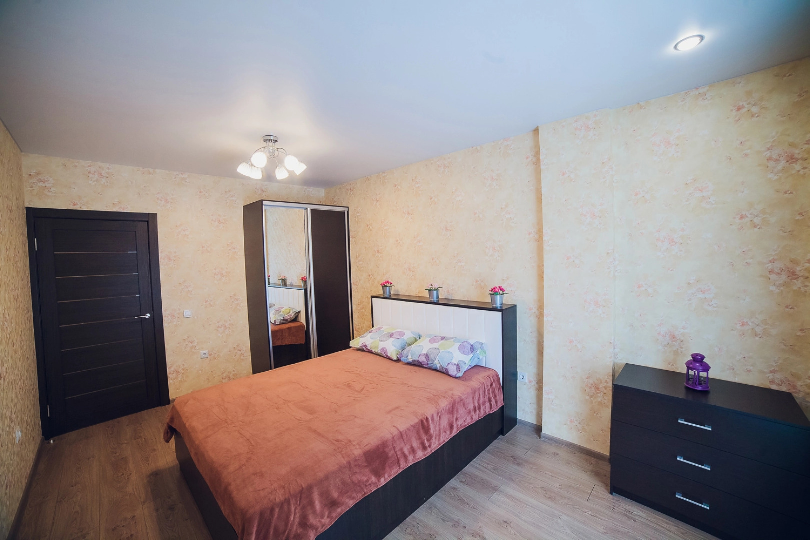 Апартаменты Октябрьской Революции 23 А