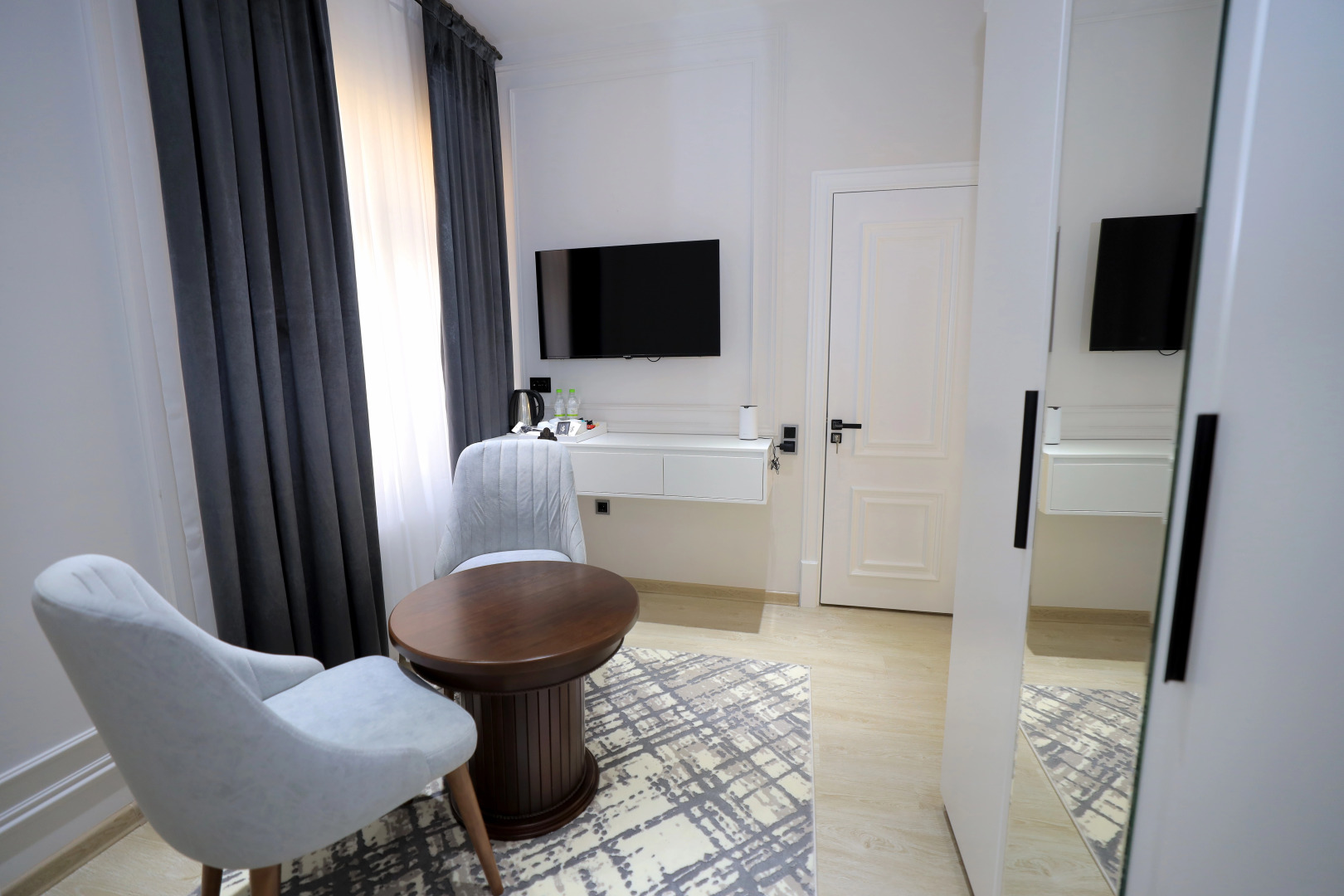 Отель AMIR PLAZA