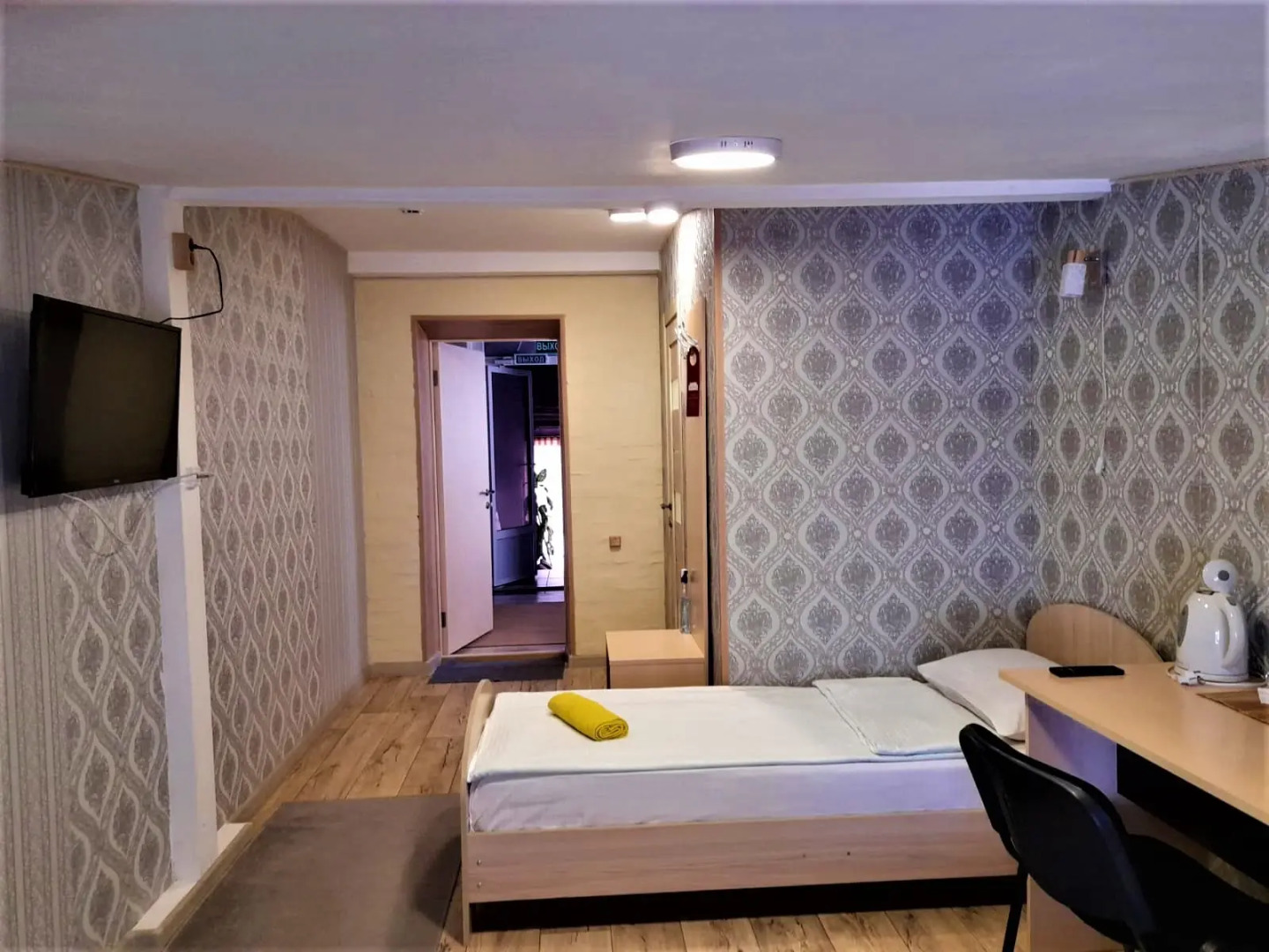 Хостел на Новособорной