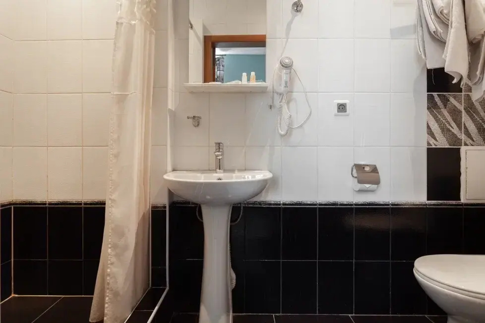 Отель КУ-КУ