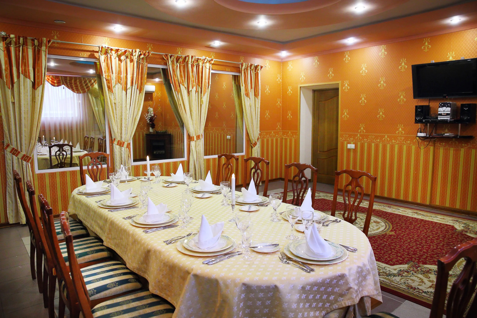 Отель Гостинично-развлекательный Комплекс Континент