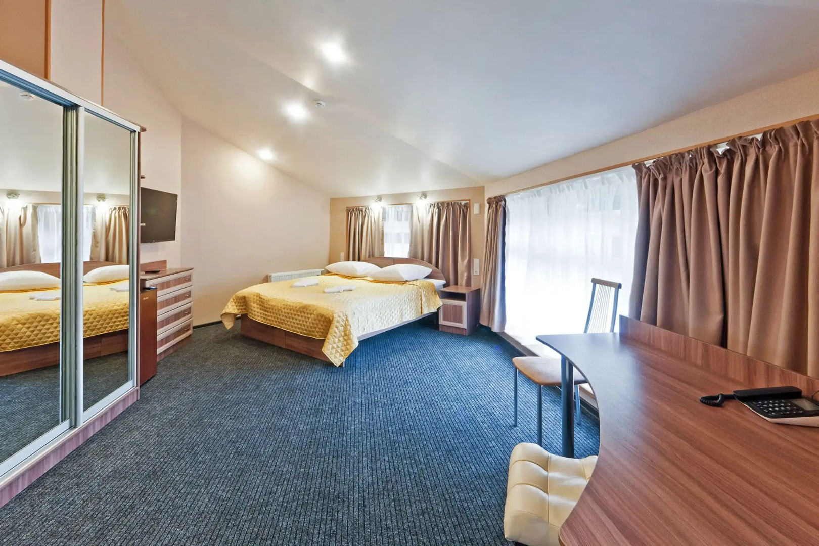 Отель Виктория