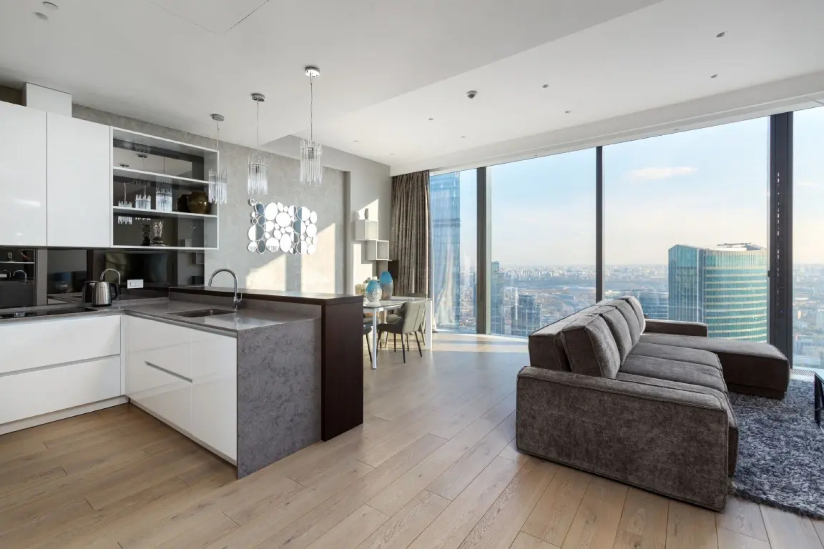 Апартамент на 73 этаже с потрясающим видом