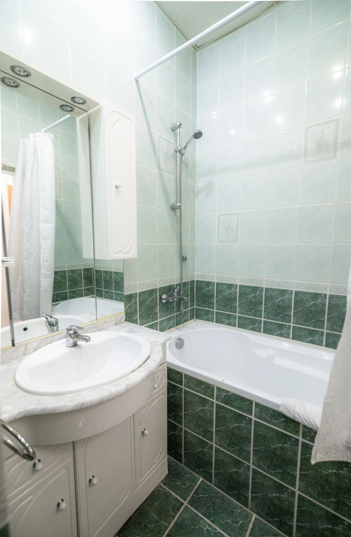 Отель Ист-Вест