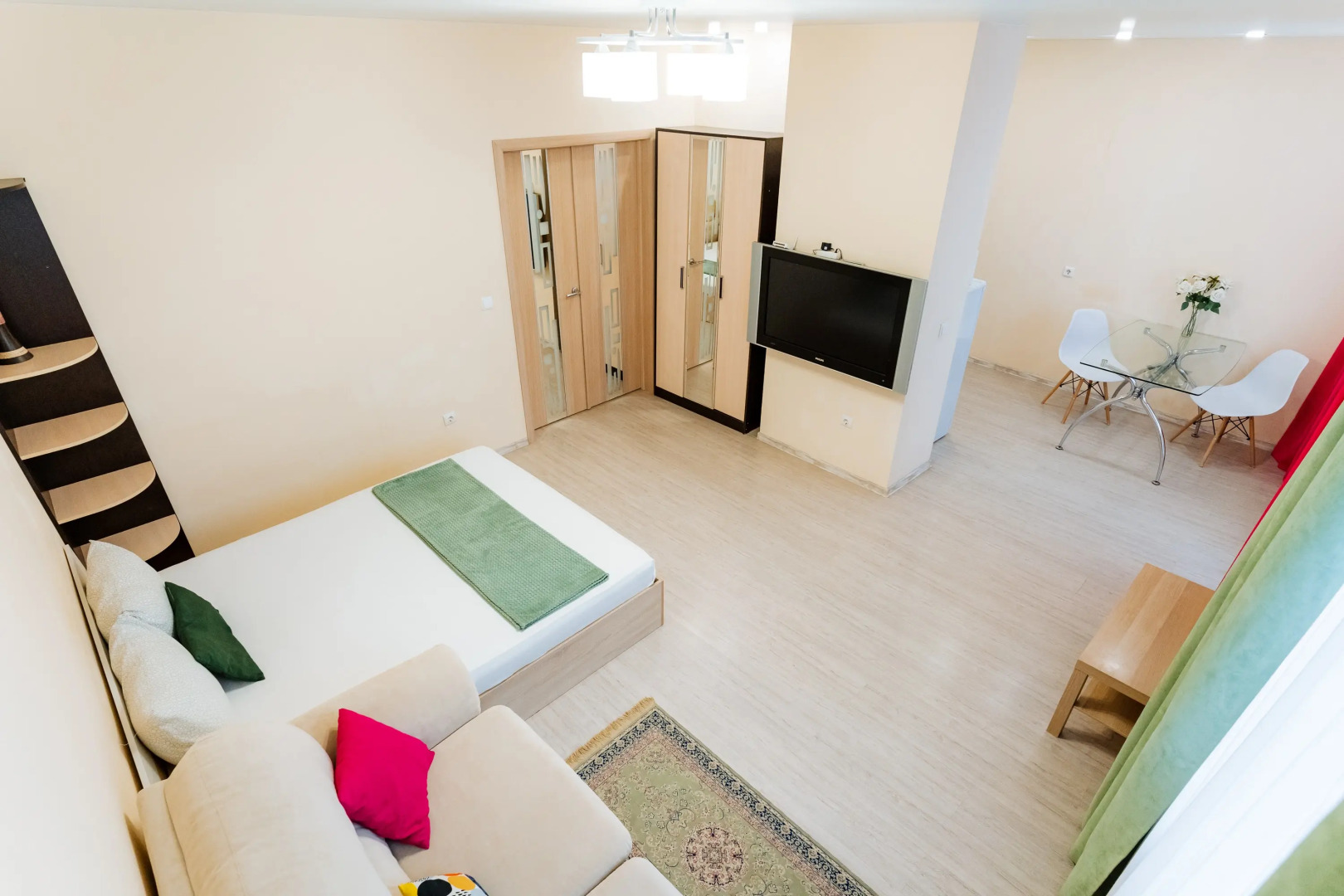 Апартаменты с Панорамным Видом в Центре Города