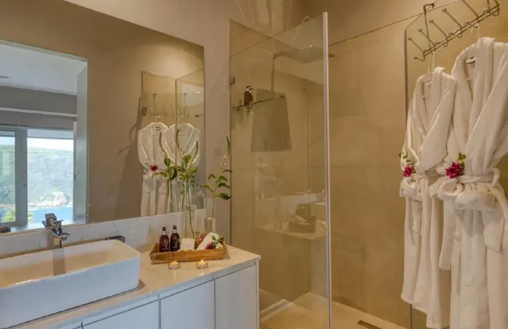 Отель Crown on the heads