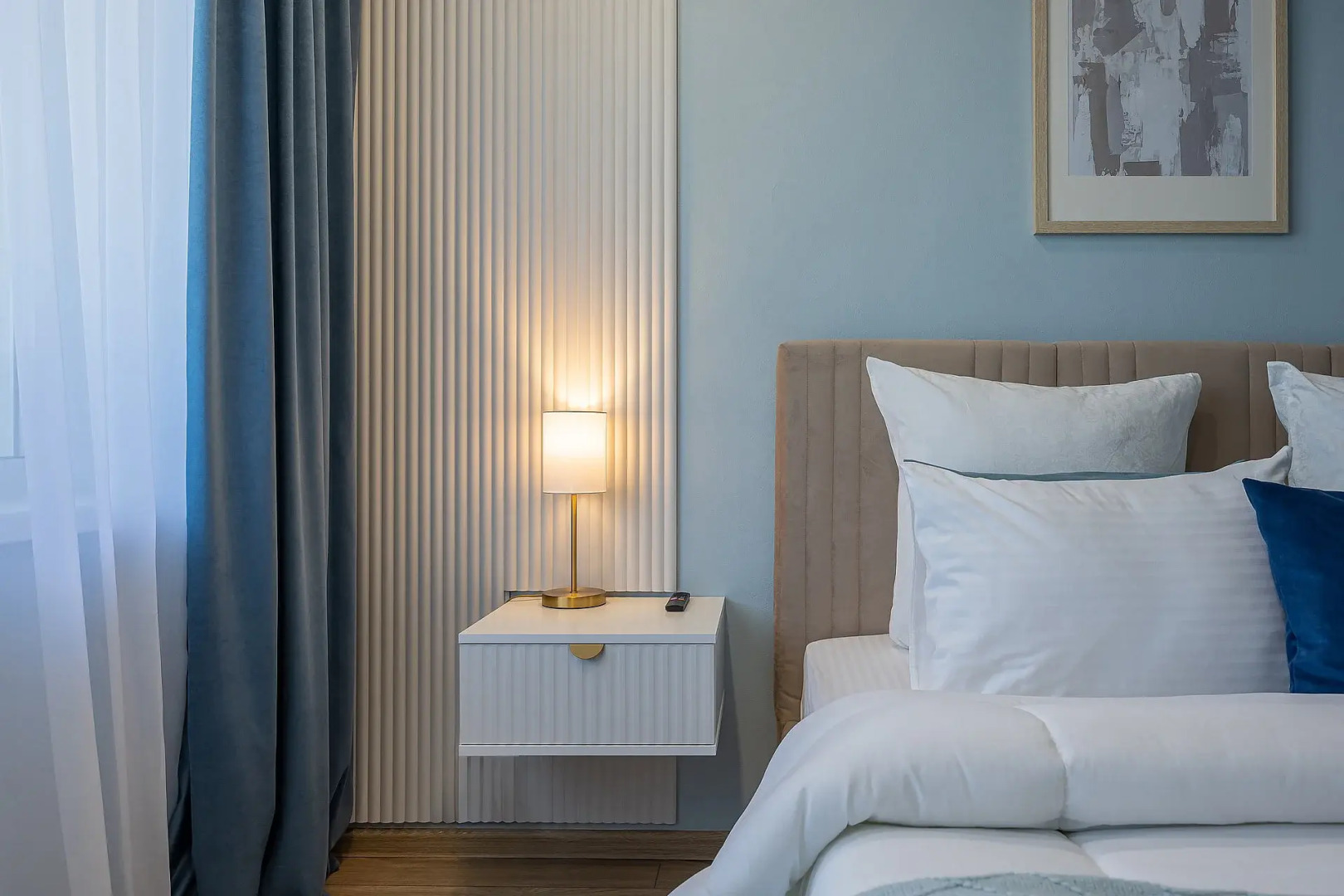 Апартаменты улучшенные, в центре города, с тремя спальнями