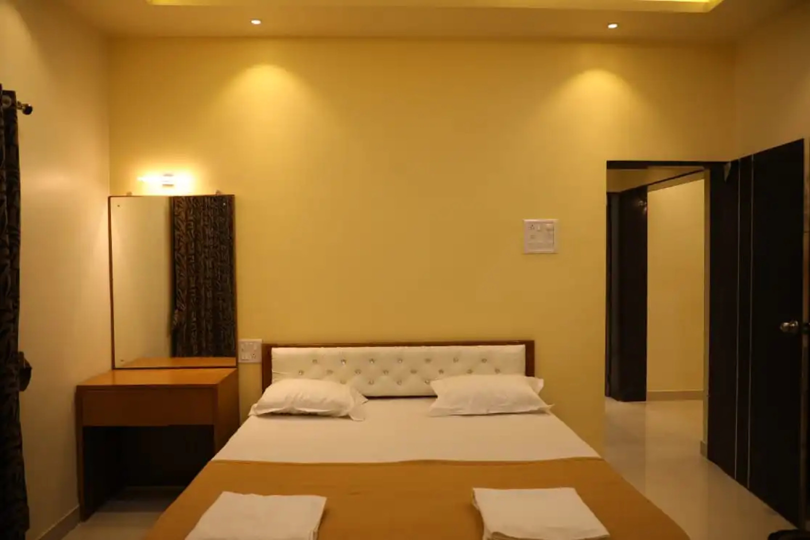 Отель Matruchaya Residency