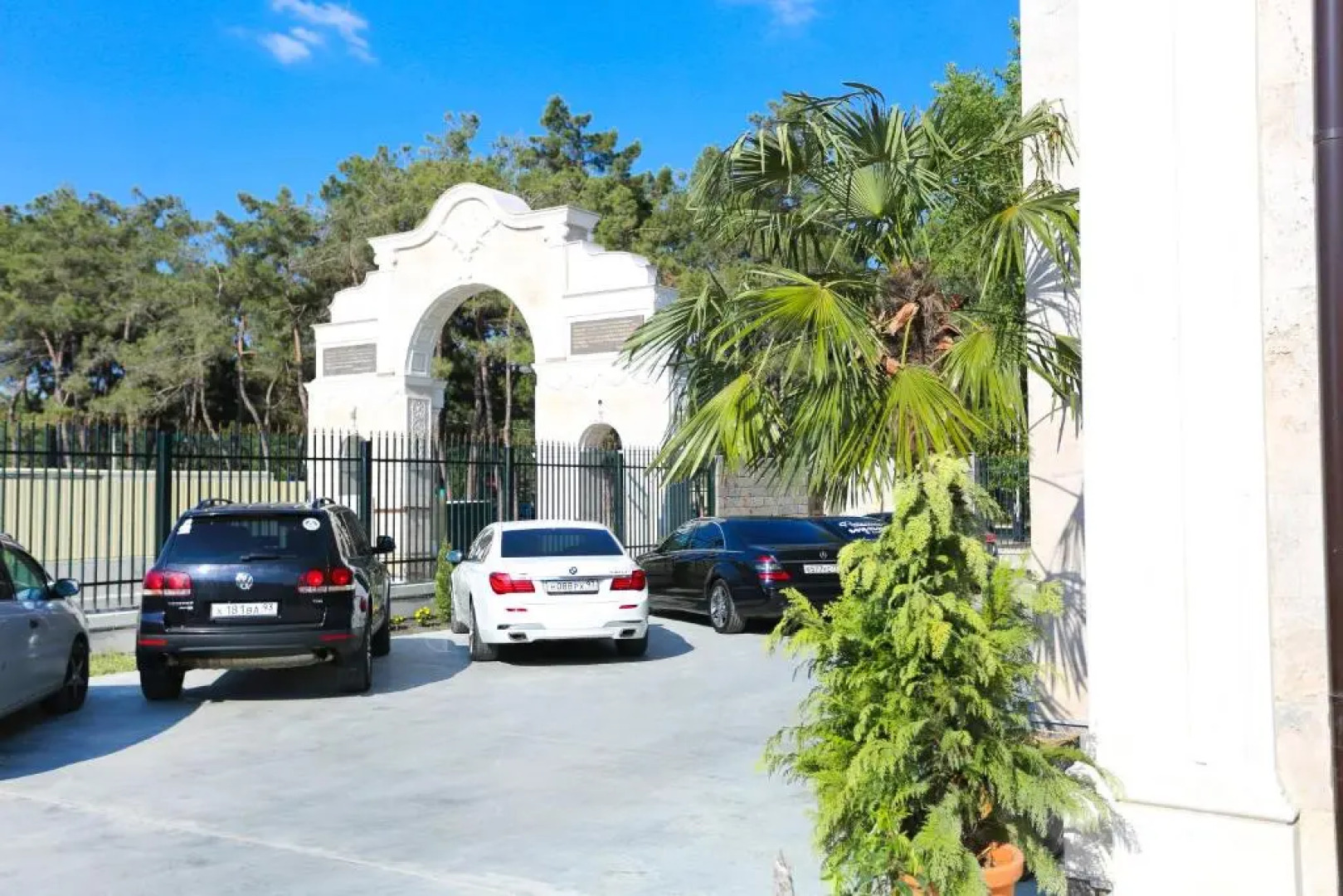 Отель Avdallini Golden Bay