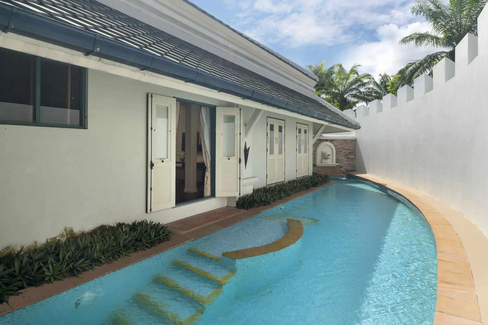 Отель Kalanan Riverside Resort