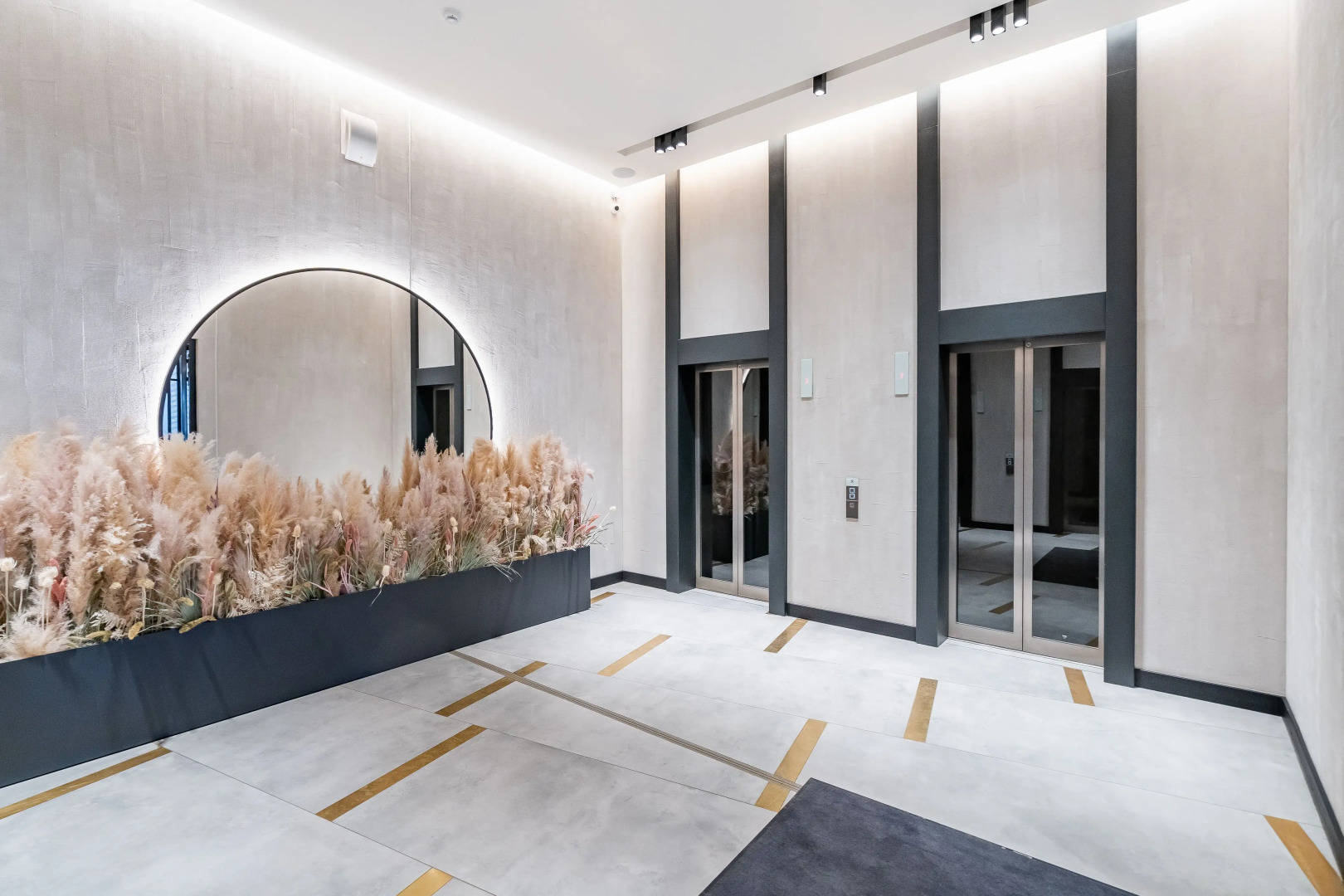 Апартаменты Sova Yard View Beige