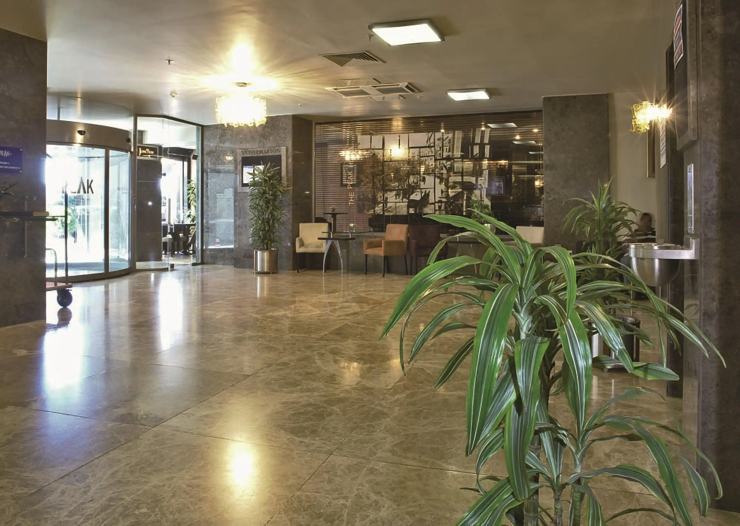 Отель Ramada by Wyndham Istanbul Pera