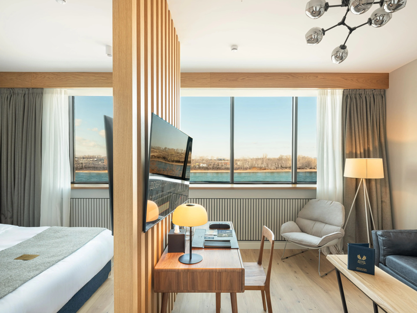 Отель RODINA Grand Hotel & SPA Irkutsk 5*