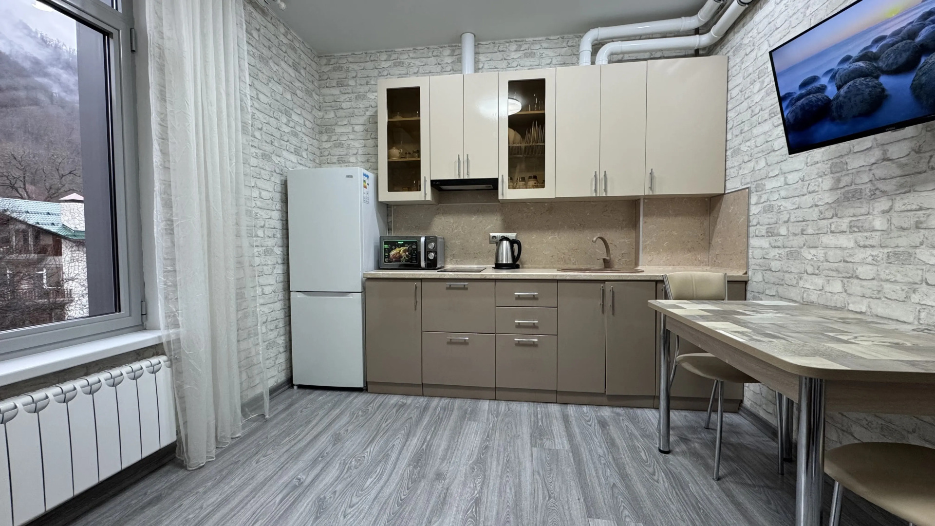 Квартира с отдельной спальней и видом на горы на Березовой 28/1 Я на море