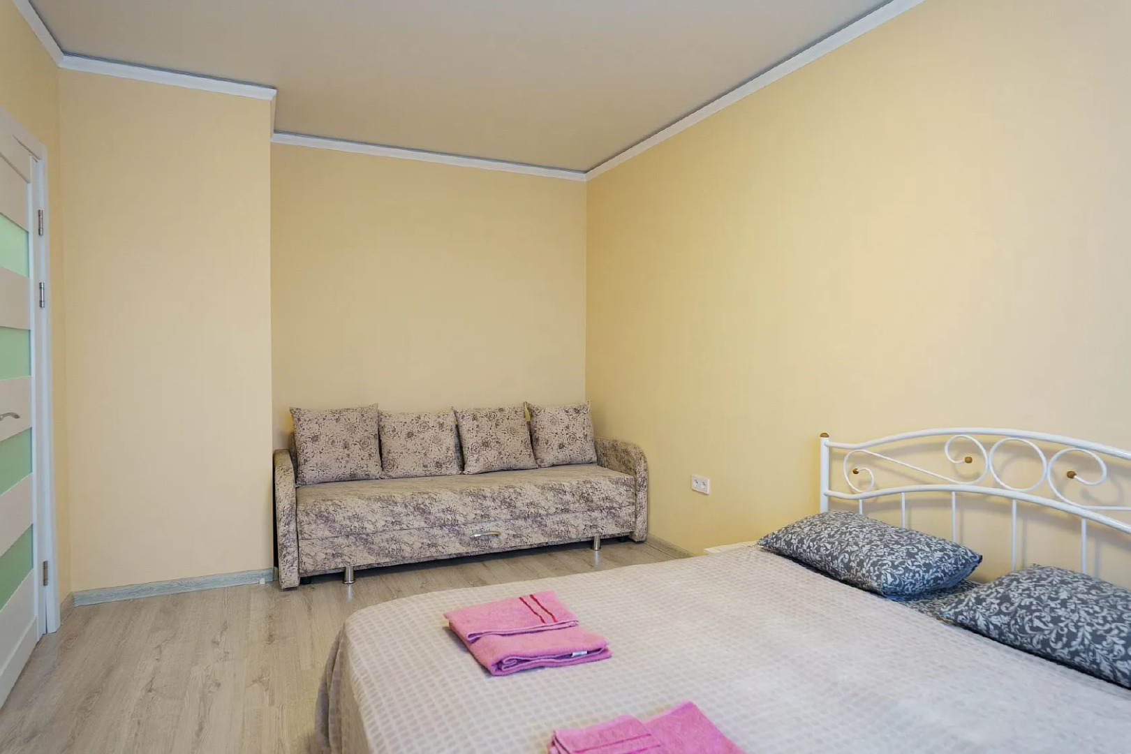 Апартаменты Right Room на Солнечном Бульваре 18