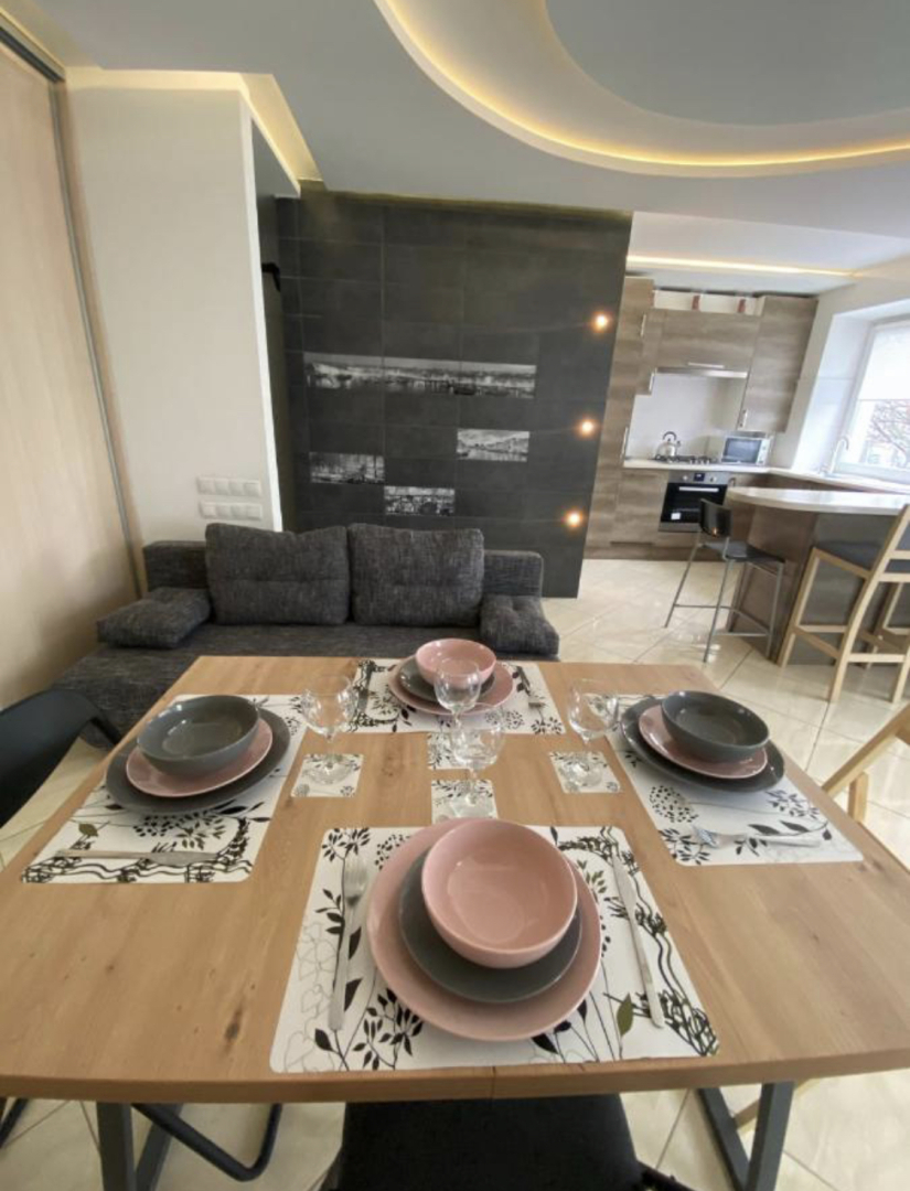 Апартаменты Уютная современная квартира в историческом центре города