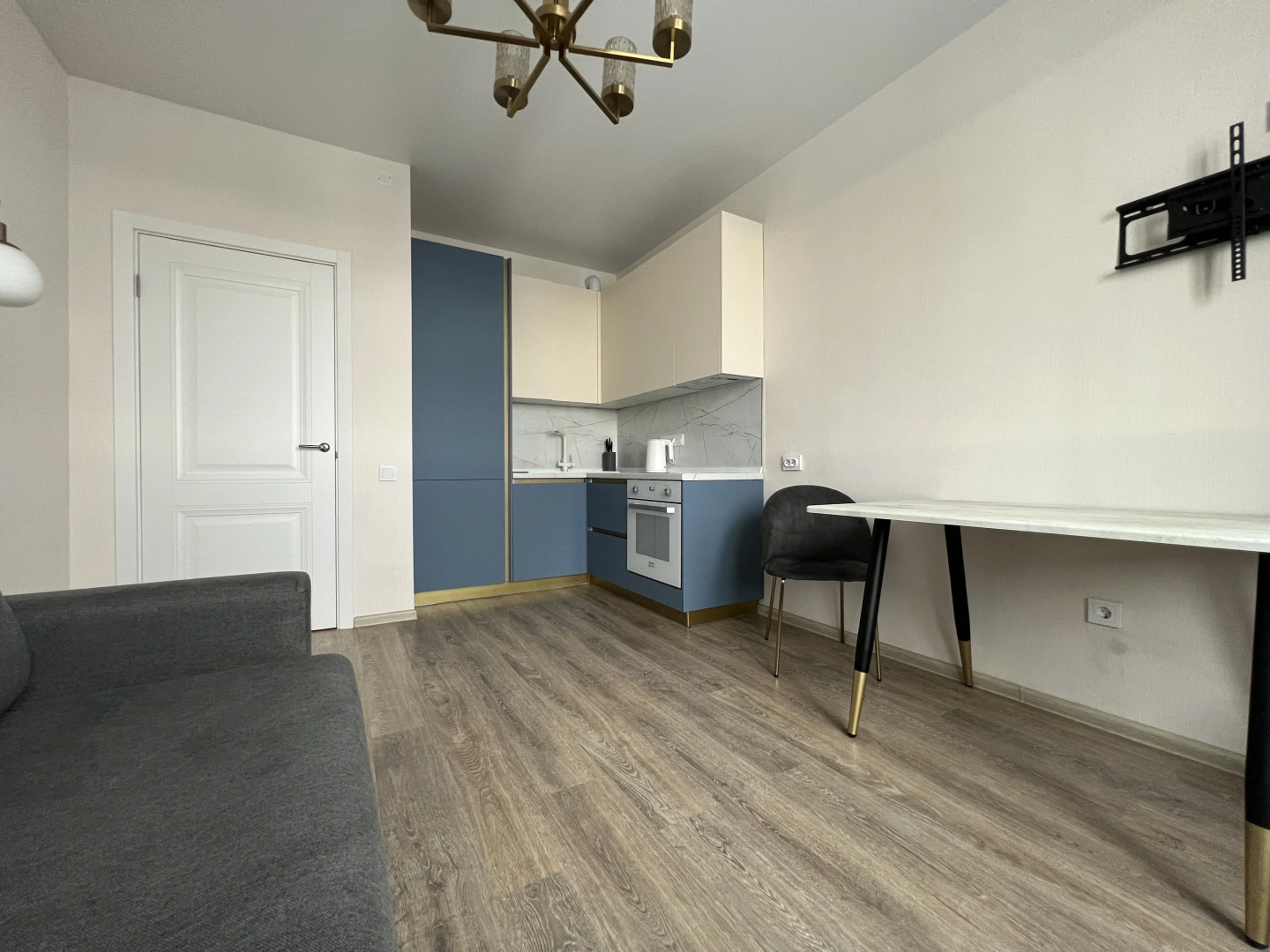 Апартаменты Евро 2-ком Логинова 7/2-488