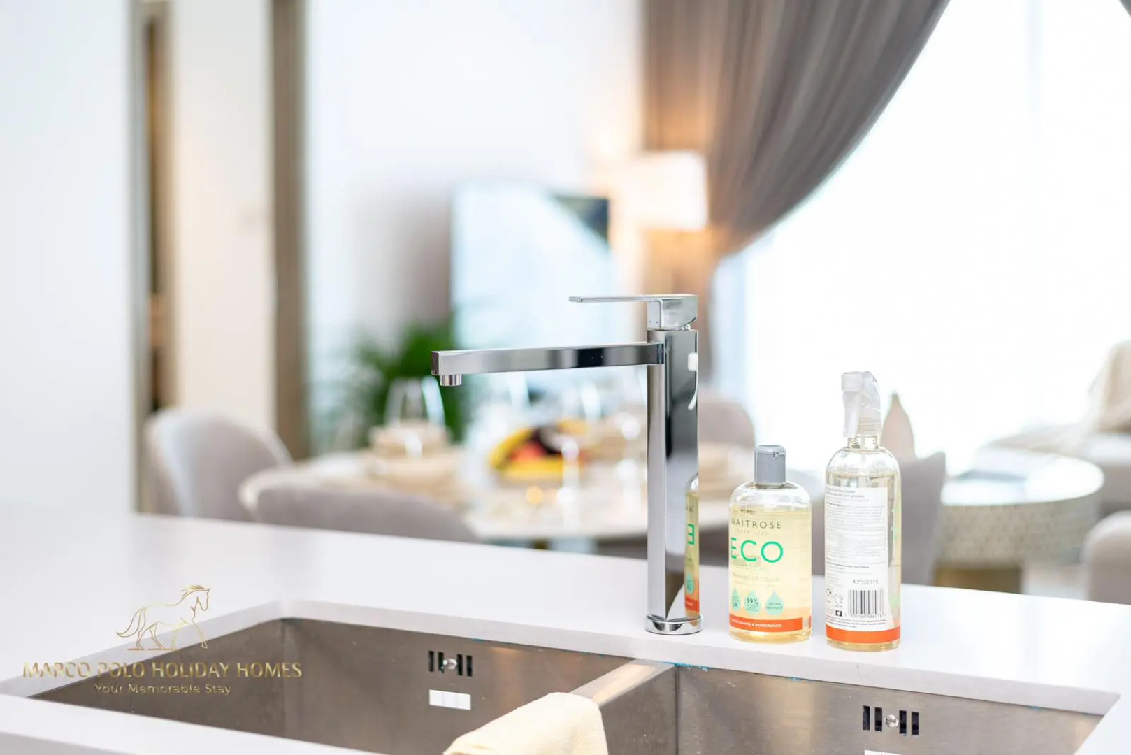 Апартаменты Marco Polo Fancy Marina Getaway With Mesmerizing Views