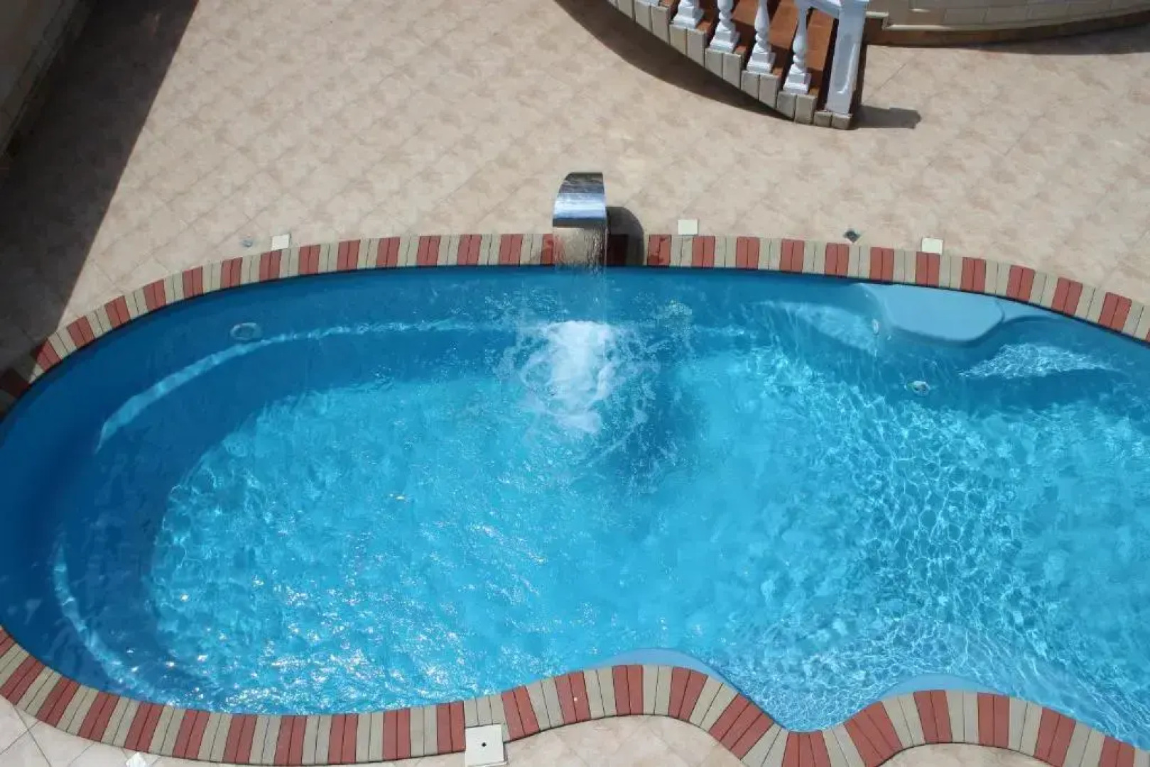 Отель Велес