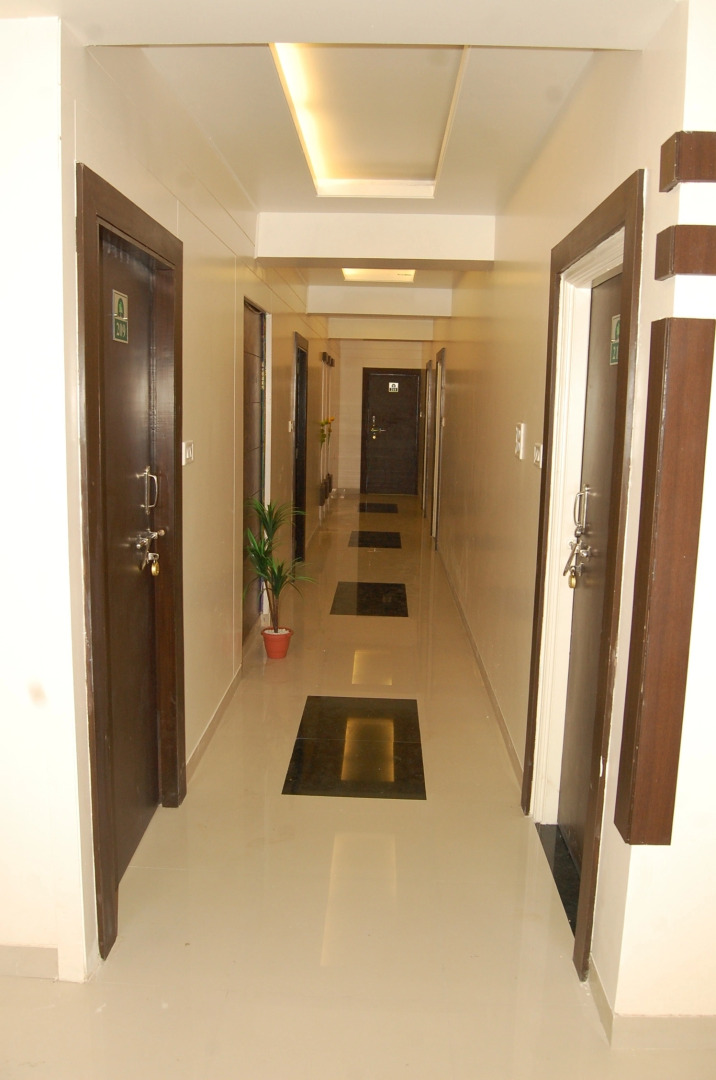 Отель Parth Executive