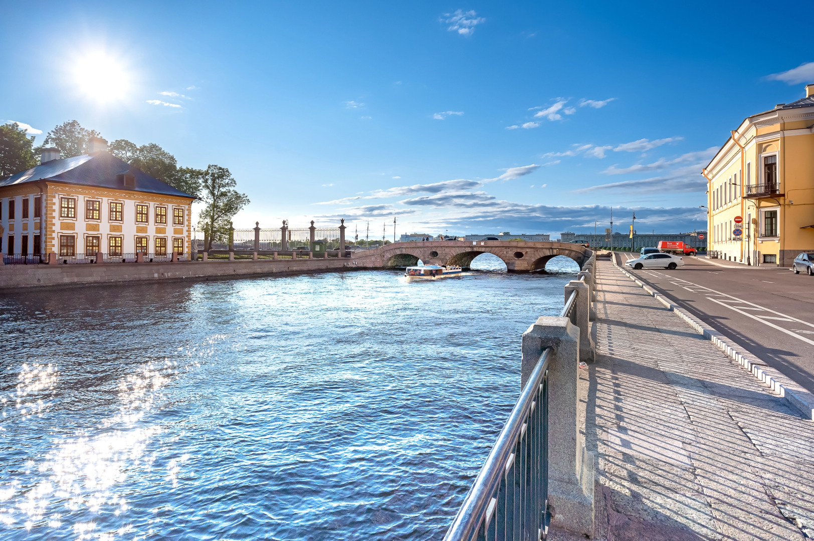 Трехкомантная квартира у летнего сада в Мозаичном дворе