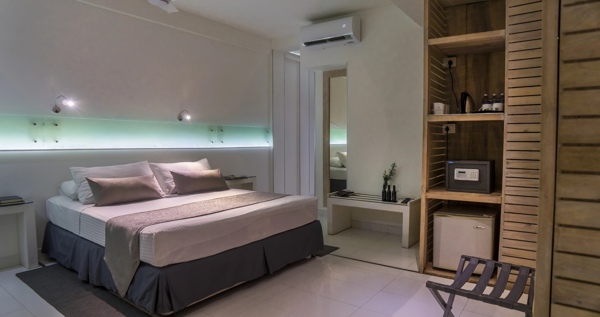 Отель The Lady Hill