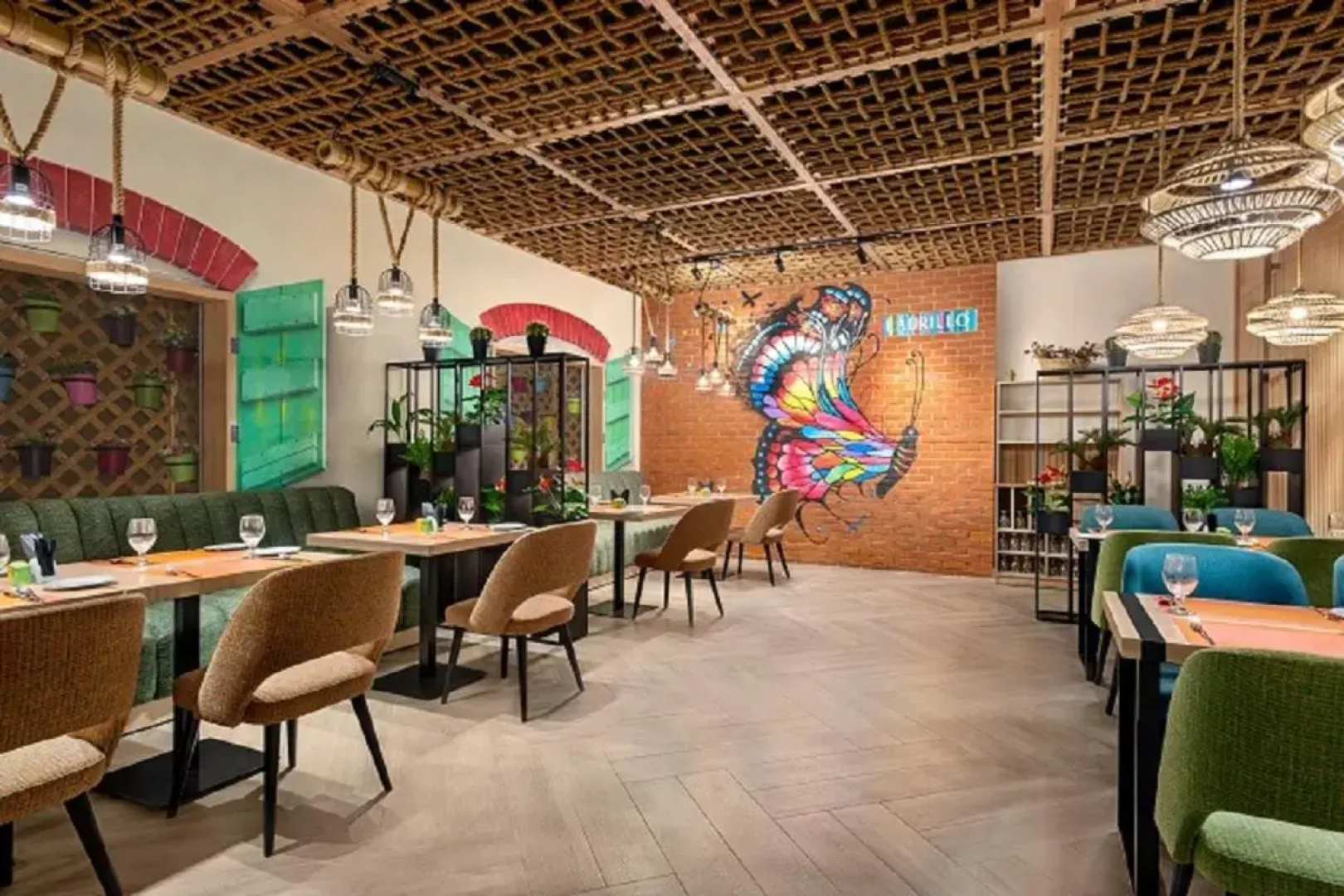 Отель La Quinta by Wyndham Dubai Jumeirah