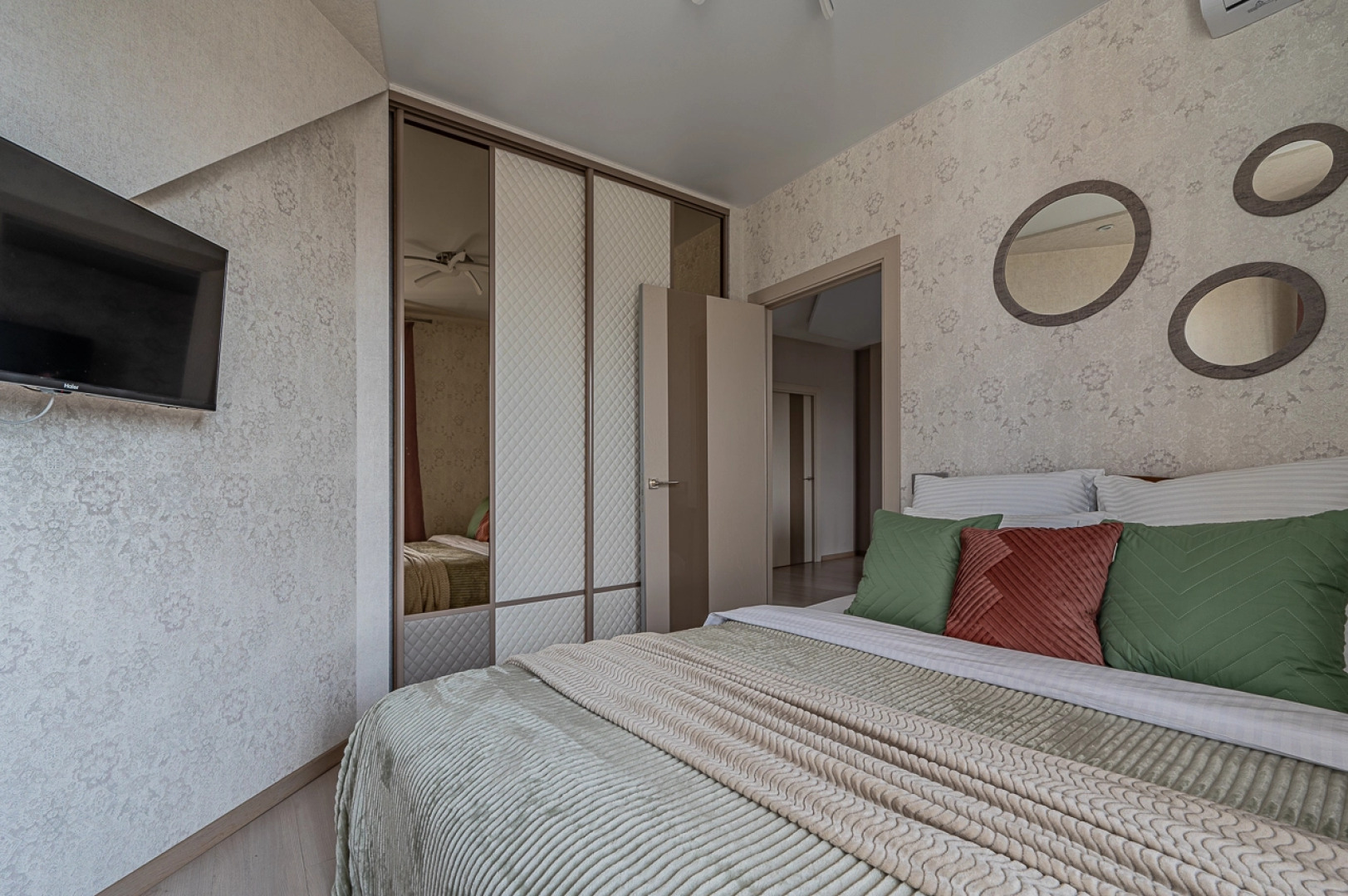 Квартира премиум класса с джакузи, сауной и панорамным видом