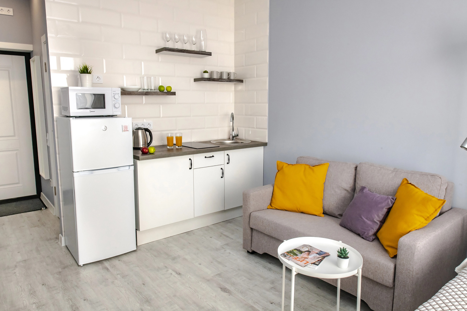 TopHouse на Брянской 18 студия